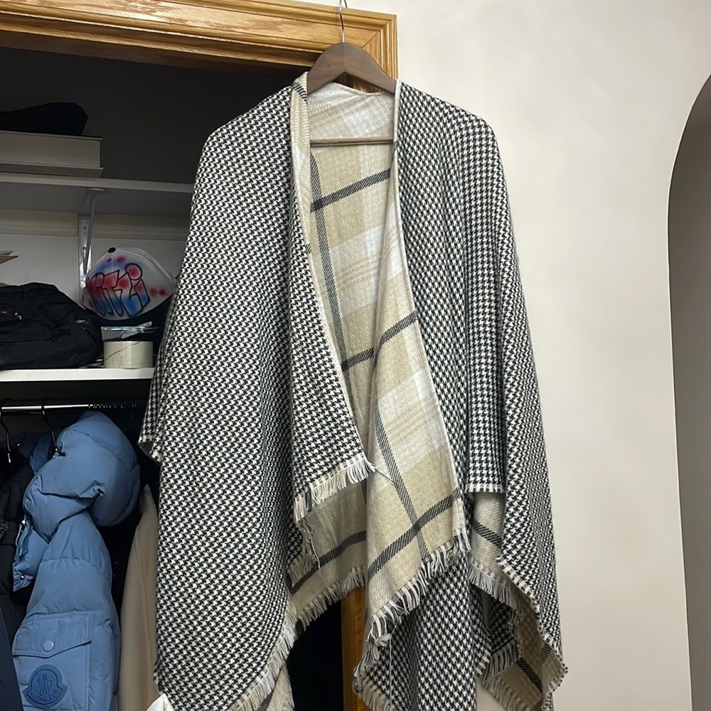 Banana Republic Reversible poncho